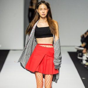 KYE women's size 2 reddish orange pleated overlay 100% cotton aline skirt